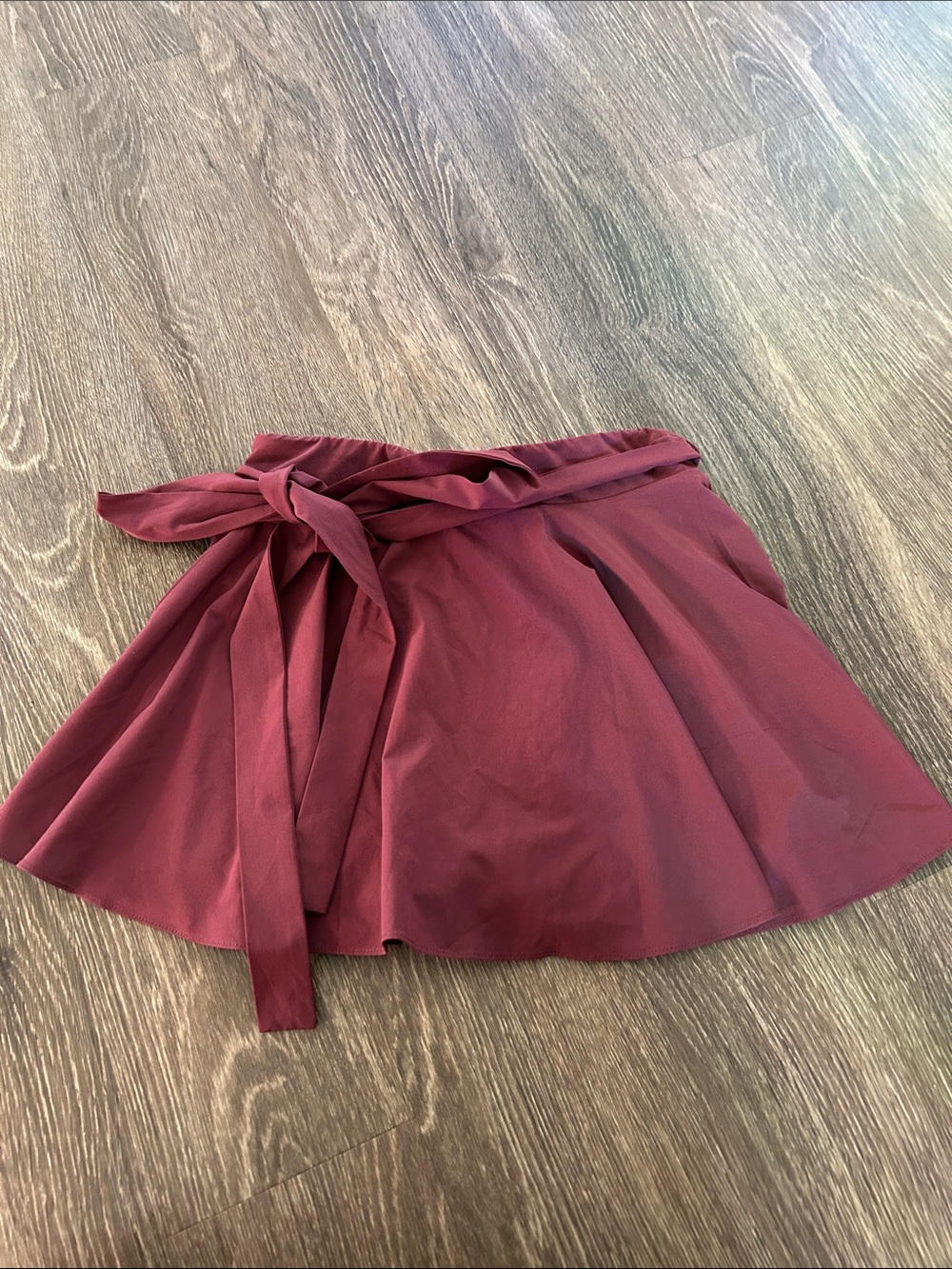 Halara Women's A-Line Tie-Waist Skirt in Burgundy